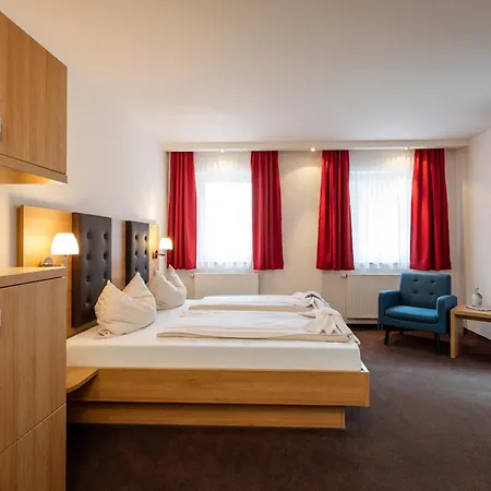 Roessle Berneck Hotell 3*